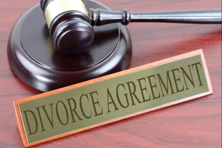 Family Joins Honeymoon, Bride Files for Divorce Case to Family Presence