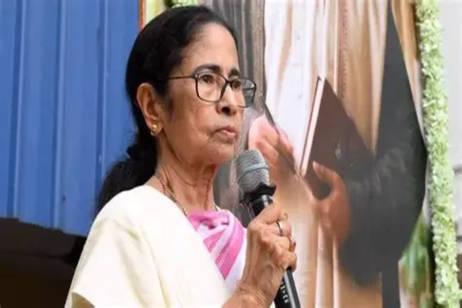 20 सांसद और 60 विधायक छोड़ने की चर्चा, फिर भी ममता को मिला बड़ा समर्थन