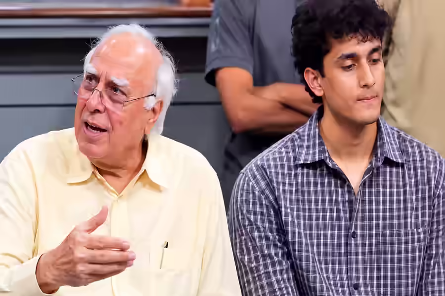 कपिल सिब्बल ने CJP को ₹1 करोड़ देने का ऐलान, छात्रों की कानूनी मदद के लिए बढ़ाया हाथ