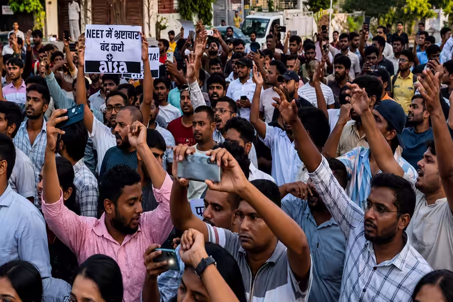 प्रयागराज में छात्रों का महाप्रदर्शन आज, DM कार्यालय तक मार्च; पुलिस-प्रशासन हाई अलर्ट