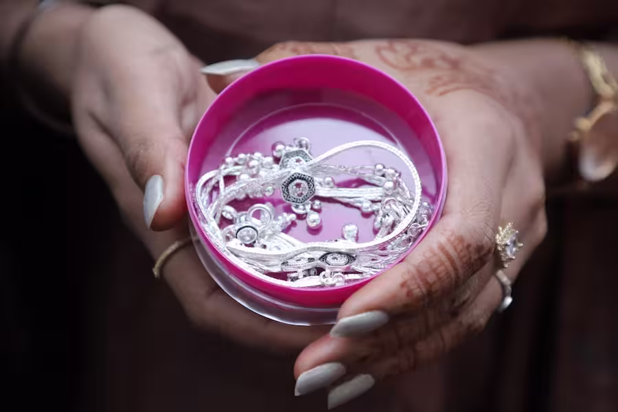 Gold Silver Rate Today 14 July 2026: सोना ₹1,100 महंगा, चांदी ₹1,800 चढ़ी; जानें आपके शहर का ताजा भाव