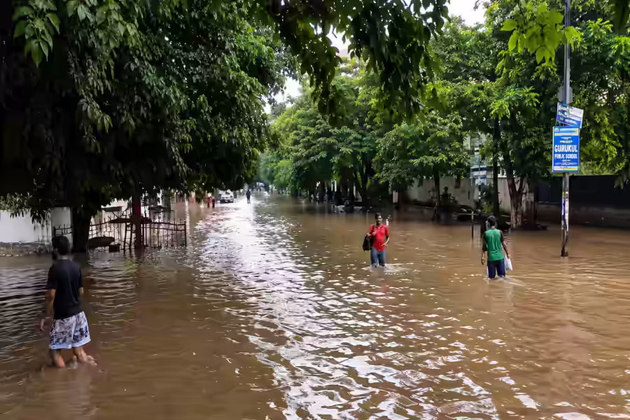 यूपी-बिहार से दिल्ली और मध्य प्रदेश तक भारी बारिश का खतरा, कई राज्यों के लिए अलर्ट जारी